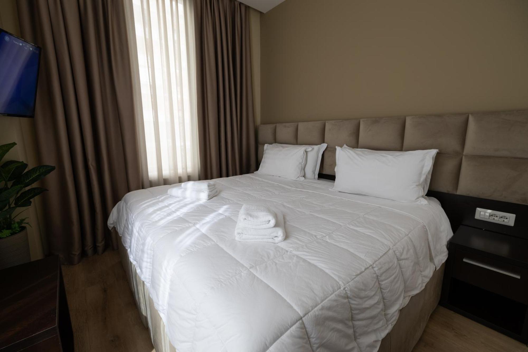 4R Colombo Hotel Tirana Exterior photo